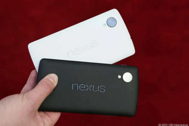 Đọ màn hình và thiết kế của nexus 5 với các siêu phẩm