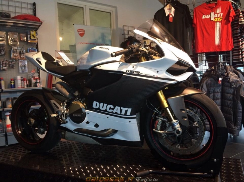 Ducati 1199 panigale s black white 