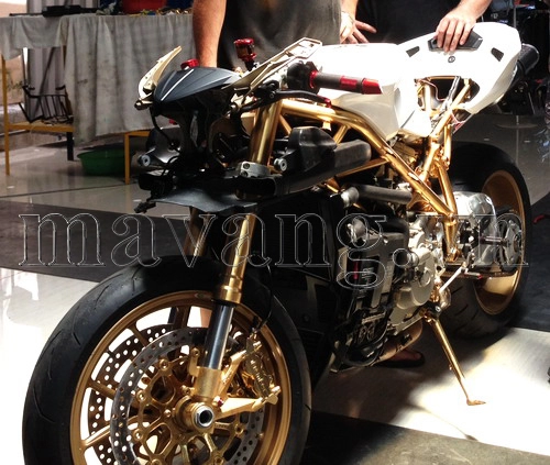 Ducati 848 evo mạ vàng đầu tiên trên thế giới tại việt nam