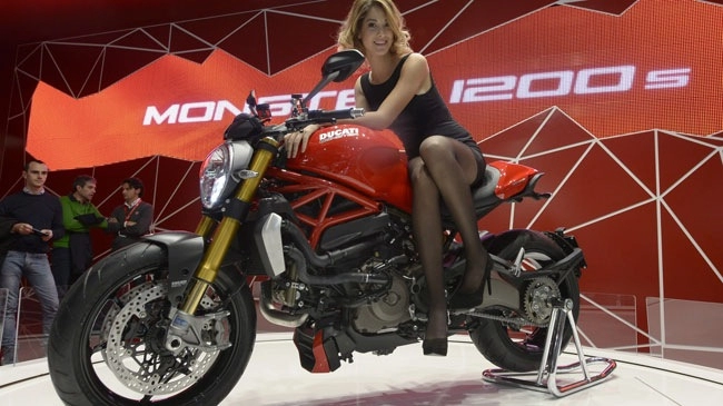 Ducati monster 1200 - hoa hậu của eicma 2013