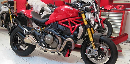 Ducati monster 1200s xuất hiện tại việt nam