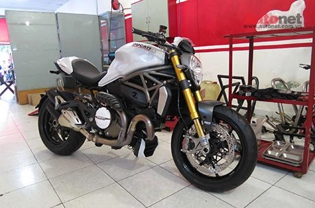 Ducati monster 1200s xuất hiện tại việt nam