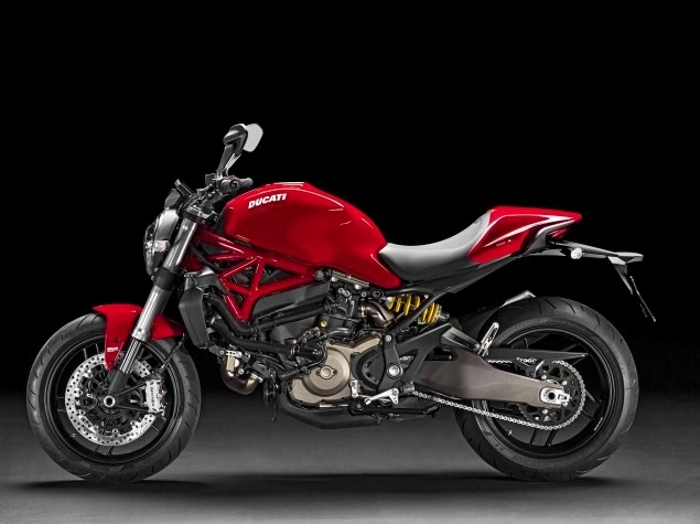 Ducati monster 821 lên kệ vào tháng 7 với giá 230 triệu đồng