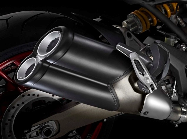 Ducati monster 821 lên kệ vào tháng 7 với giá 230 triệu đồng