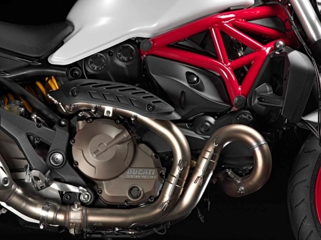 Ducati monster 821 lên kệ vào tháng 7 với giá 230 triệu đồng