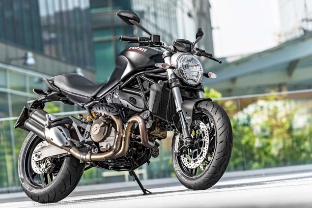 Ducati monster 821 lên kệ vào tháng 7 với giá 230 triệu đồng