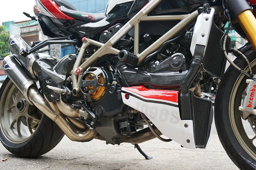 Ducati streetfighter s 1098 độ kiểng hầm hố tại việt nam