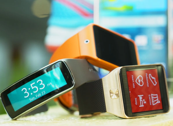 Gear 2 gear 2 neo và gear fit sẽ bán ra từ 3103 năm 2014