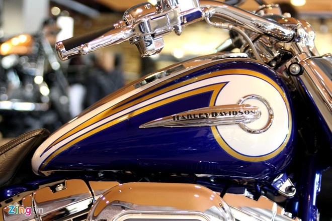 Harley-davidson sơn thủ công giá 14 tỷ đồng ở việt nam