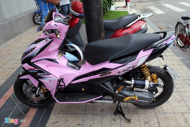 Honda air blade độ siêu chất với màu hồng nữ tính