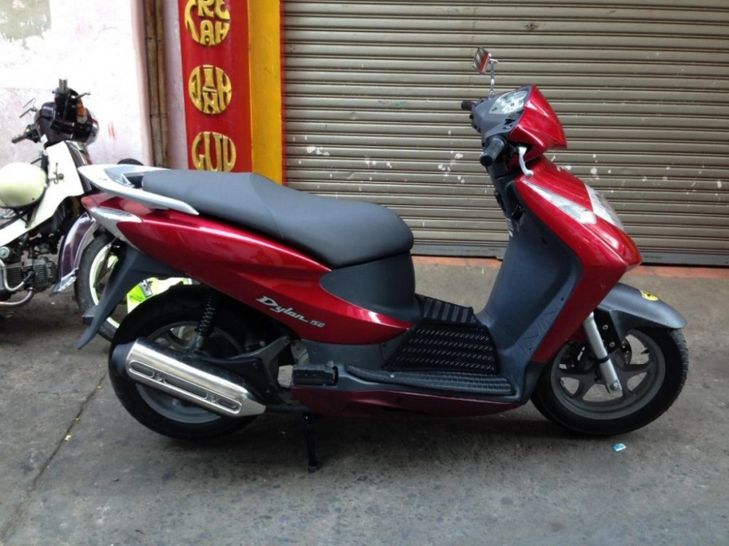 Honda dylan 150 nhập ý 