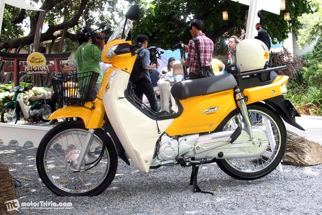 Honda giới thiệu super cub 2014 tại thái lan