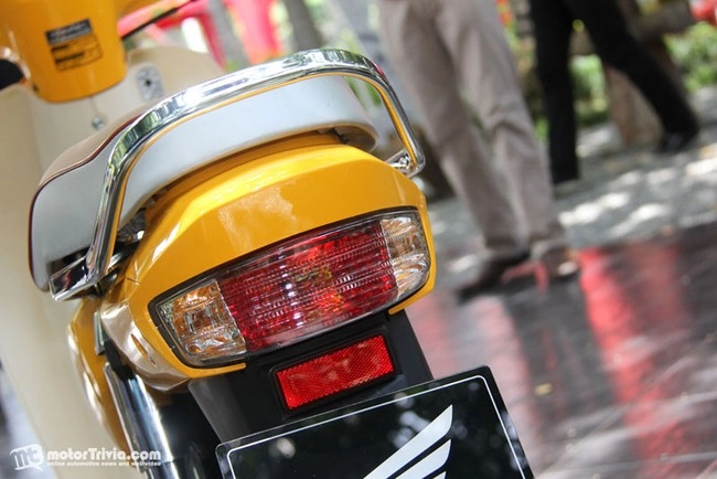 Honda giới thiệu super cub 2014 tại thái lan