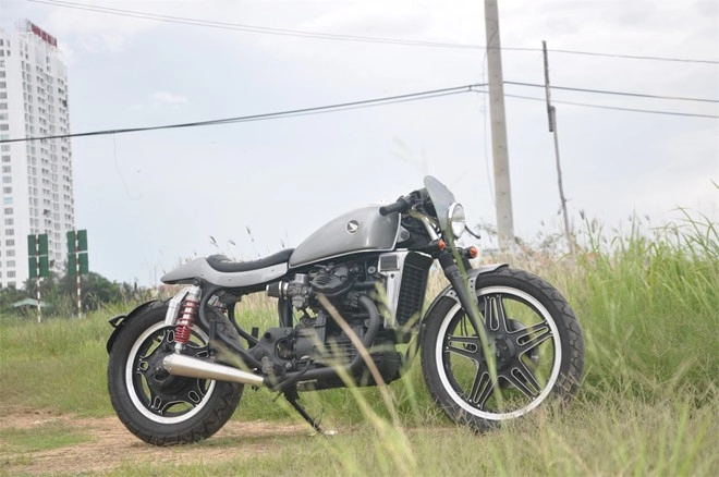 Honda gl400 cafe racer độ chất đến từng chi tiết tại sài gòn