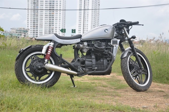 Honda gl400 cafe racer độ chất đến từng chi tiết tại sài gòn