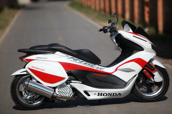 Honda pcx version nos ride it