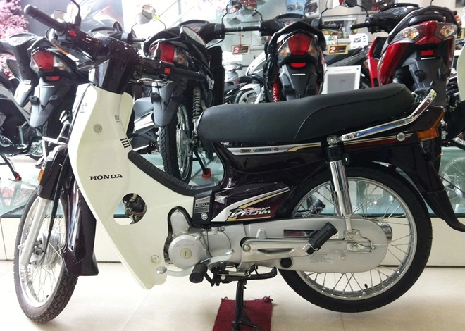 Honda super dream 100 phiên bản cũ bị hét với giá 285 triệu đồng