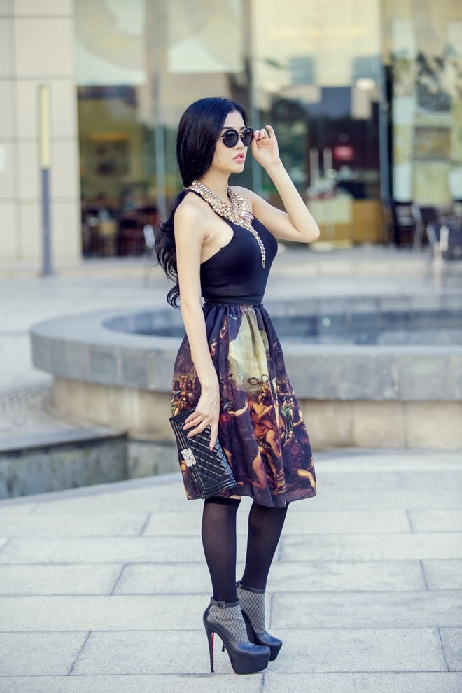 Julia hồ sang trọng với street style