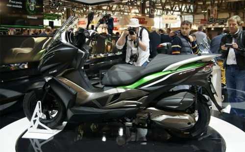 Kawasaki j300 - xe ga phong cách thể thao