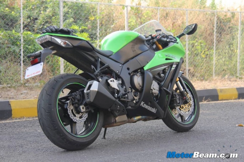 Kawasaki ninja zx-10r gã ninja thể hiện chất mạnh mẽ