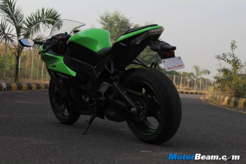 Kawasaki ninja zx-10r gã ninja thể hiện chất mạnh mẽ