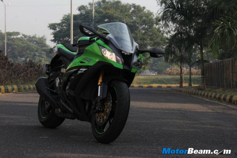 Kawasaki ninja zx-10r gã ninja thể hiện chất mạnh mẽ