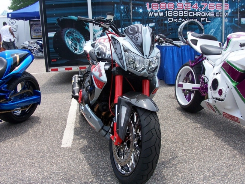 Kawasaki z1000 rực rỡ từng centimet