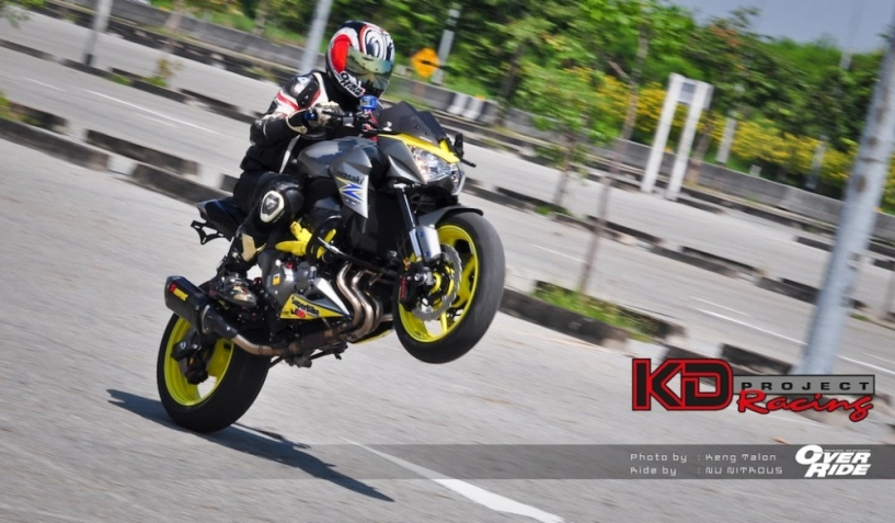 Kawasaki z800 nhẹ nhàng của người thái