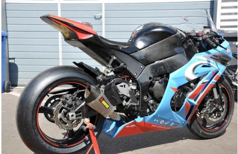 Kawasaki zx-10r sexy racing