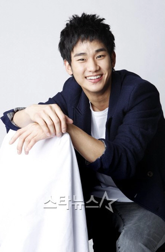 Kim soo hyun tăng cát sê vượt mặt lee min ho