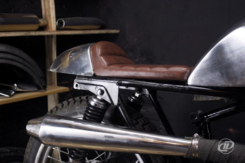 Minsk độ cafe racer