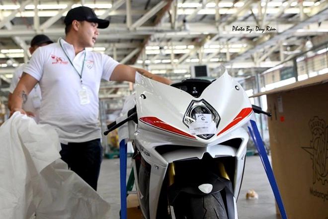 Mv agusta f4-rr abs 2014 chiếc xe đầu tiên tại việt nam