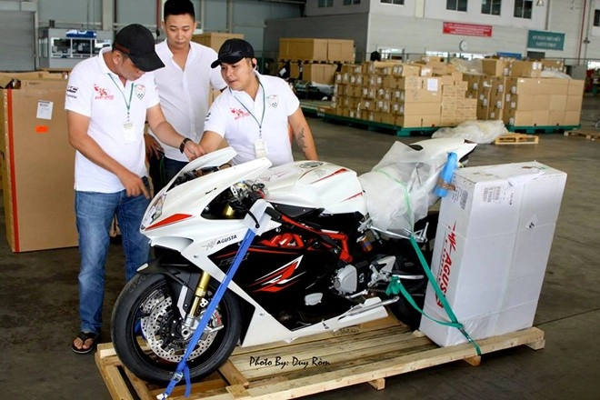 Mv agusta f4-rr abs 2014 chiếc xe đầu tiên tại việt nam