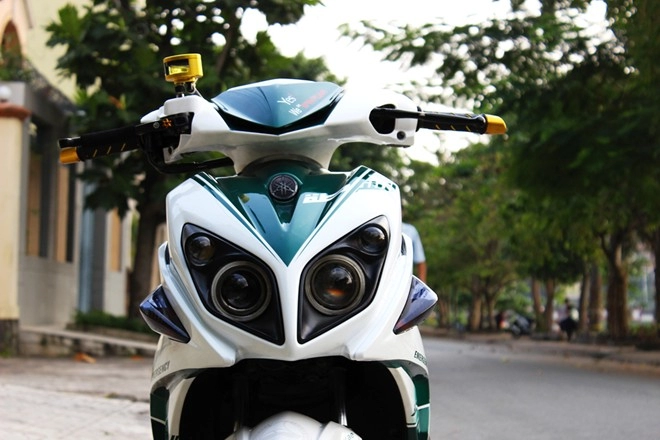 Nouvo lx phối màu xe cảnh sát dubai