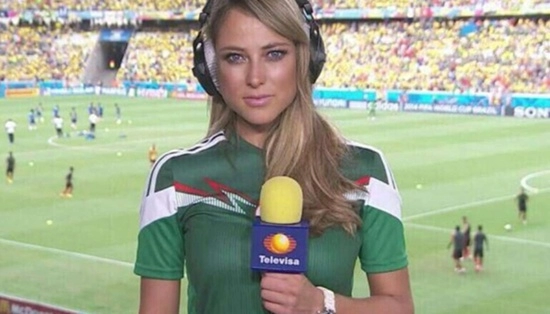 Nữ phóng viên mexico hút hồn khán giả world cup