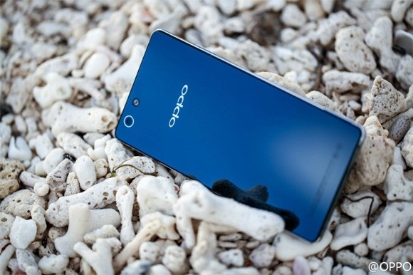 Oppo hé lộ smartphone oppo r829t thiết kế gương ba chiều