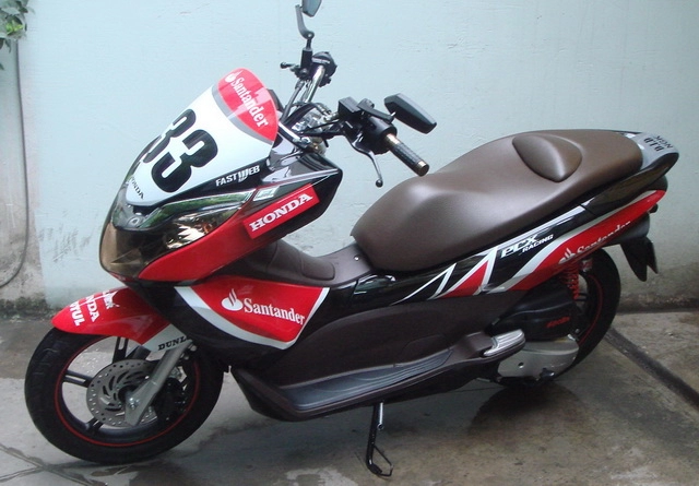 Pcx tem đấu santander khác lạ