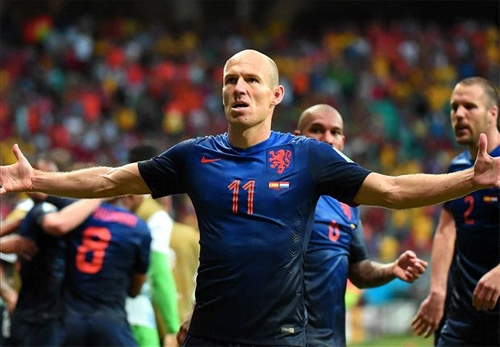 Robben trở thành cầu thủ nhanh nhất thế giới khi ghi bàn vào lưới tbn