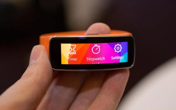 Samsung gear fit là thiết bị di động xuất sắc nhất tại mwc