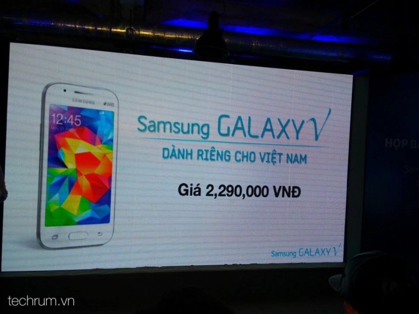 Samsung giới thiệu galaxy v dành riêng cho việt nam giá 2290000 đồng