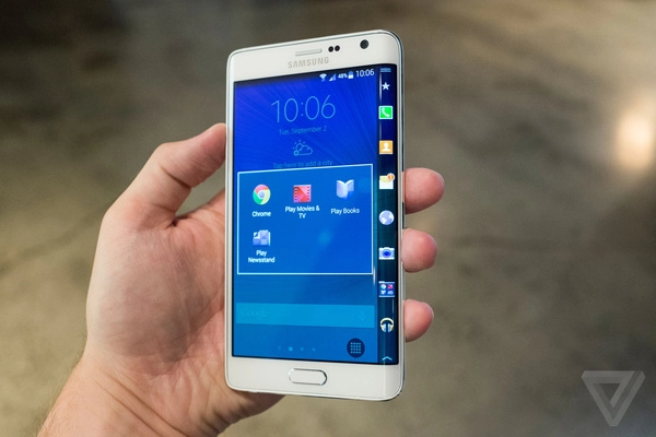 Samsung ra màn hình oled cong