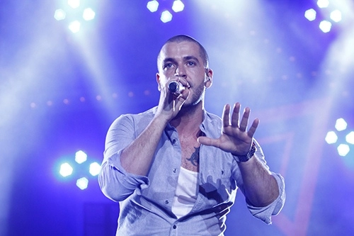 Shayne ward khiến 50 nghìn fan việt điên đảo