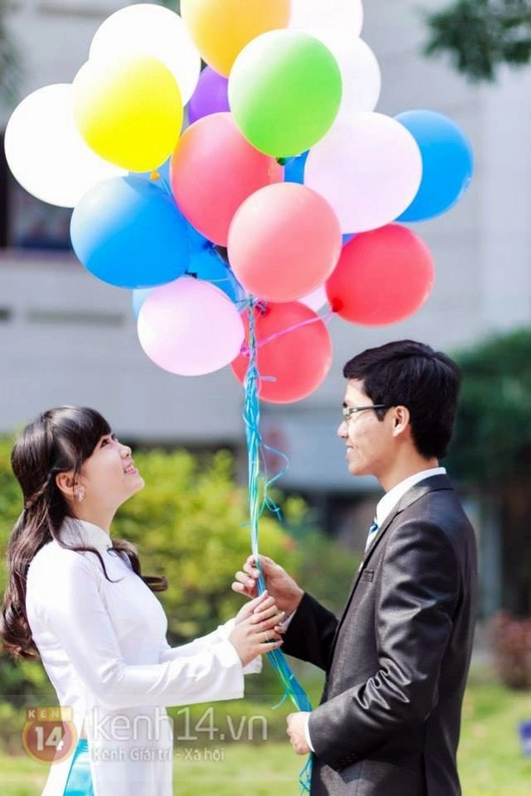 Sinh viên năm cuối rộn rã kéo nhau đi chụp ảnh kỷ yếu