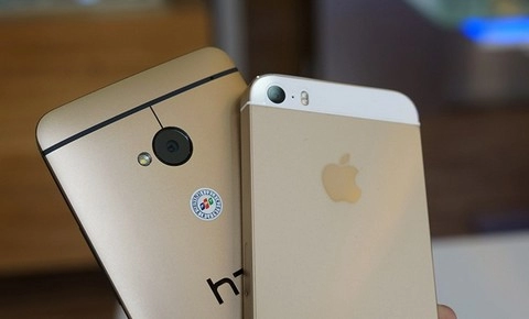 So sánh iphone 5s gold và htc one gold - hai điện thoại vàng đẹp nhất 2013