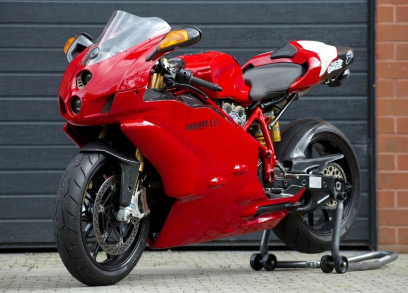 Sức mạnh của ducati 999