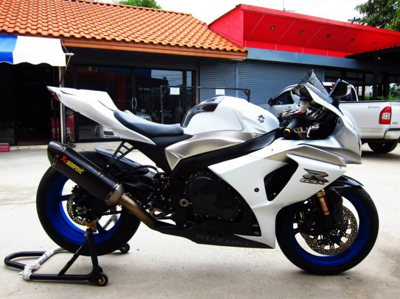 Suzuki gsx-r1000 trắng tinh thôi của người thái