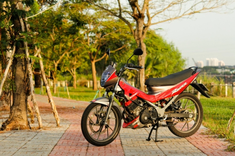 Suzuki raider 150 phong cách yoshimura