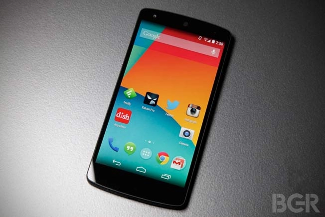 Thiết kế của lg nexus 5 có điểm tương đồng với lg g2