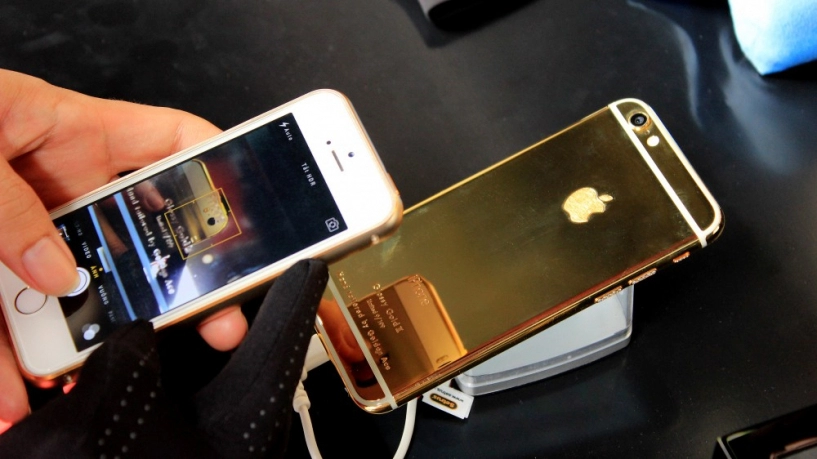 Trên tay iphone 6 mạ vàng tại showroom golden ace