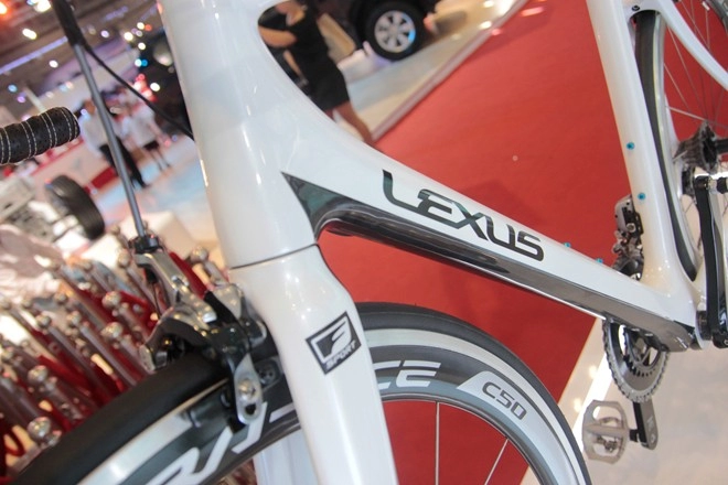 Xe đạp lexus ở vietnam motor show 2013 giá khủng